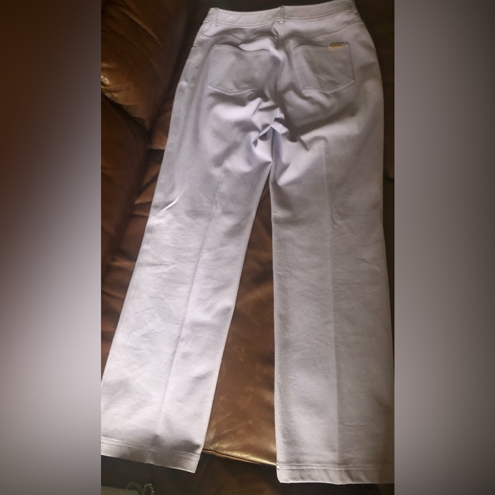 ❤️FLASH SALE❤️St John lavender classic fit jeans. US8